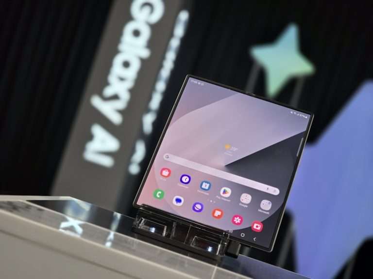 Why Foldable Phones Like the Samsung Fold 8 Deserve Better Customer Education